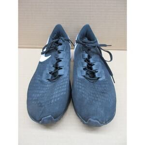 Nike Men's Low-Top Sneakers in Black and White, Size 11.5